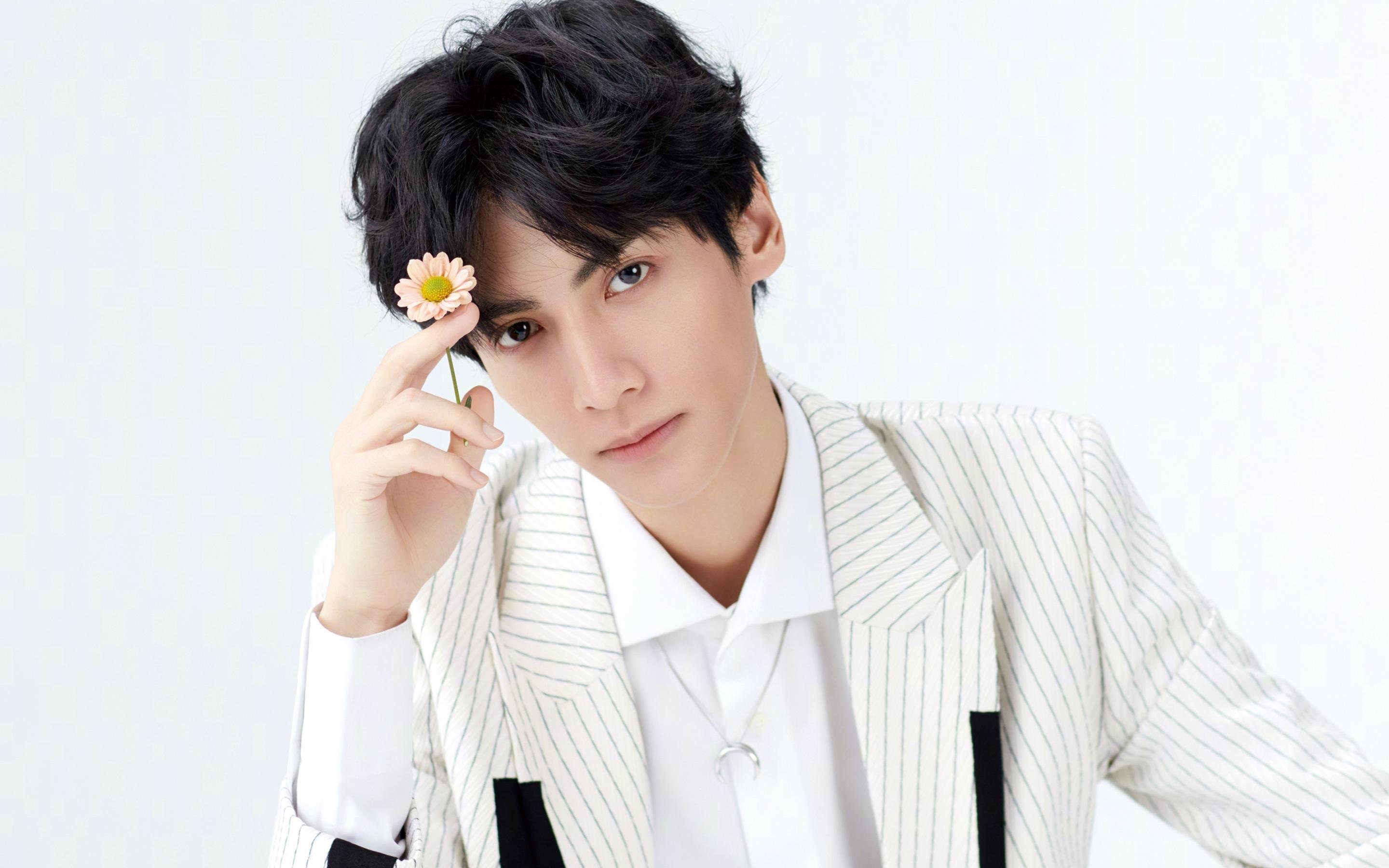 九游游戏中心官网-什鲁斯伯里中场节奏把控稳健，郡军团争取前十，什鲁斯伯里公学